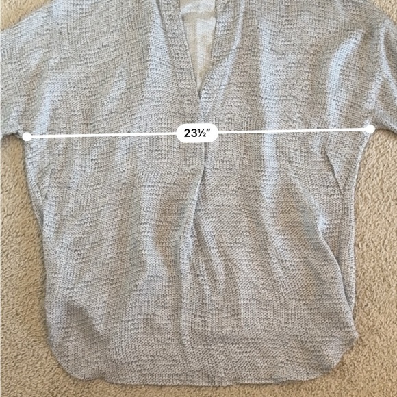 Vince 100% Silk Pullover V-Neck Tunic Long Sleeve Blouse - Women’s M - Picture 9 of 10